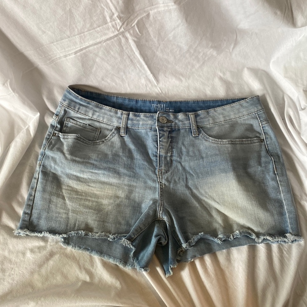 Womens lighter Jean shorts